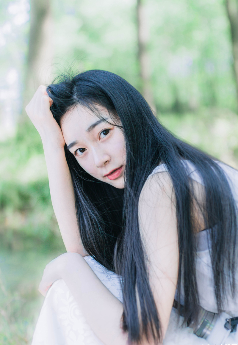 “不过一老卒，竟然也有这等本事。”魏延面色一肃，看着对方兵马停下来，嘴角掠起一抹微笑：“那边教我看看蜀中名将，究竟如何吧！”